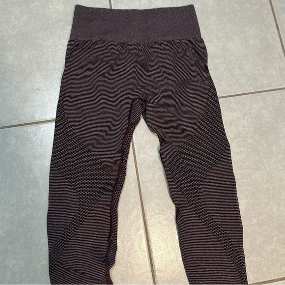 Gymshark Dark Purple Textured Leggings - Picture 9 of 9